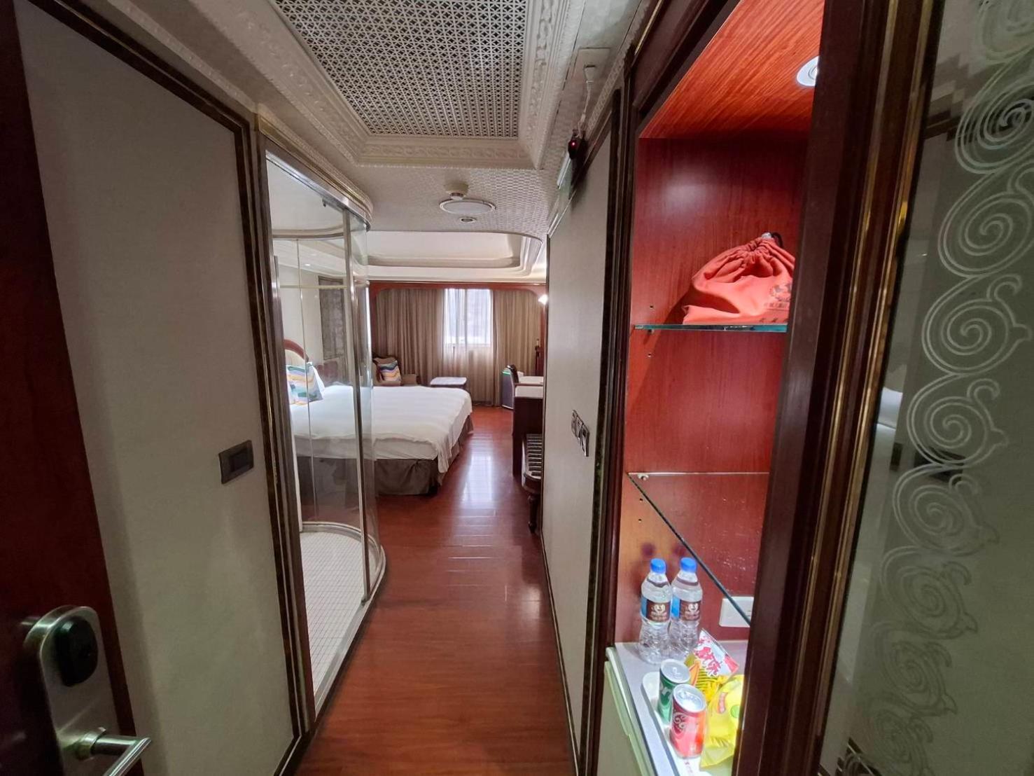 Happiness Hotel Тайбэй Экстерьер фото